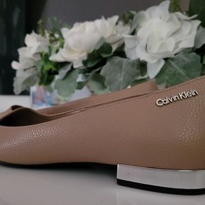 SOLD! Calvin klein flats/shoes